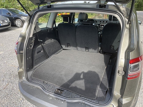 Ford S-MAX 23 of 28