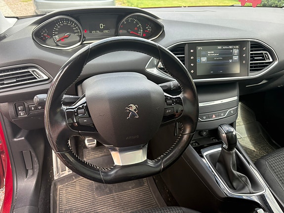 Peugeot 308 SW 6 of 9