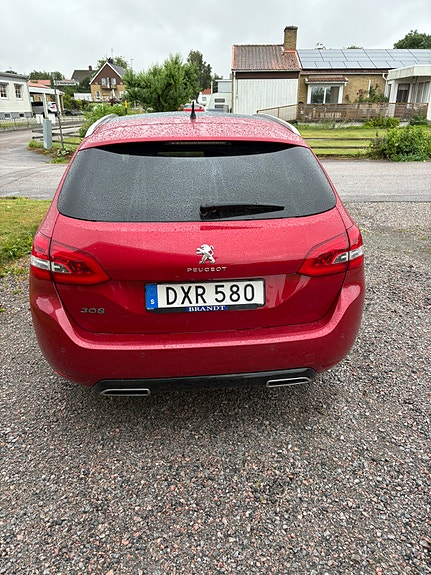 Peugeot 308 SW 3 of 4