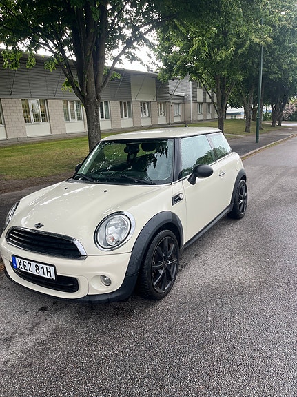 MINI One 4 of 7
