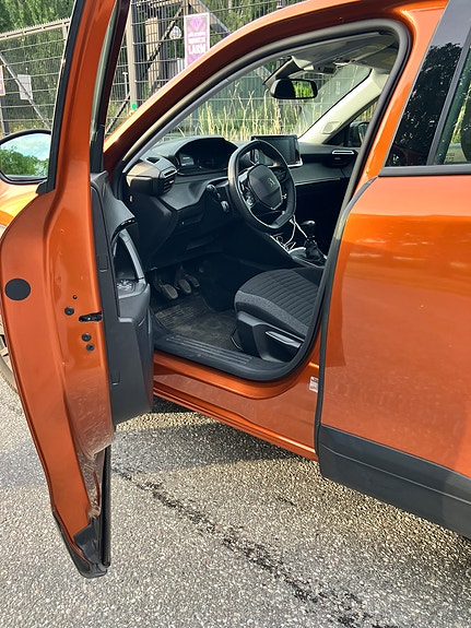 Peugeot 2008 7 of 13