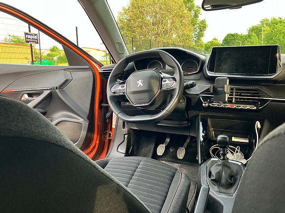Peugeot 2008 10 of 13