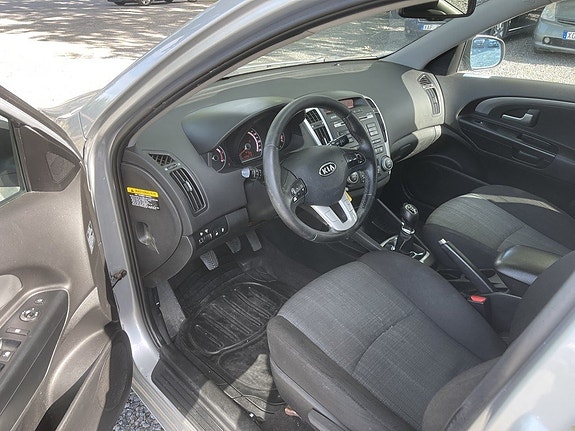 Kia Ceed 11 of 21