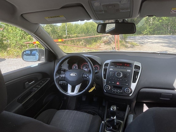 Kia Ceed 9 of 21