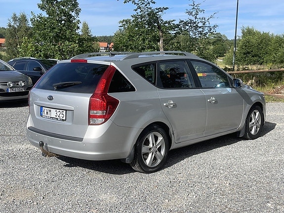 Kia Ceed 4 of 5