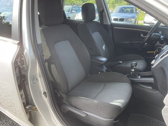 Kia Ceed 15 of 21