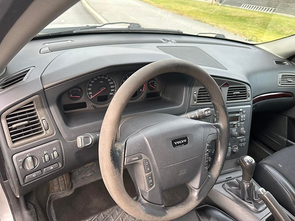 Volvo V70 5 of 5