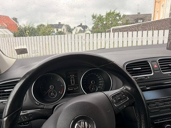 Volkswagen Golf VI 4 of 4