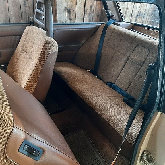 Volvo 242 7 of 8