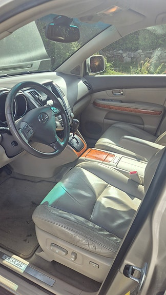 Lexus RX300 10 of 17