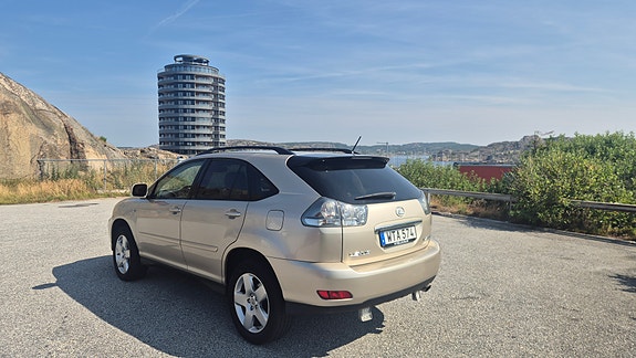Lexus RX300 4 of 5
