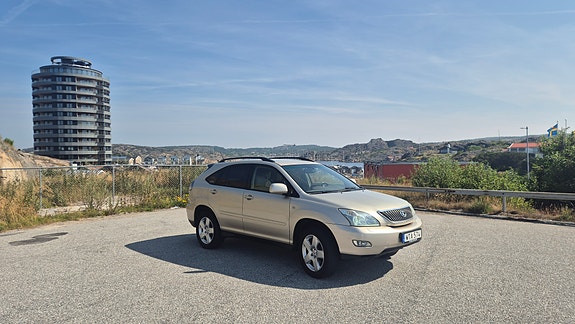 Lexus RX300 3 of 5