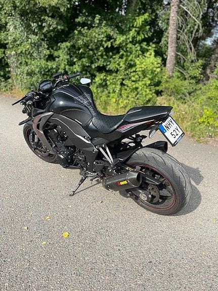 Kawasaki Z1000 5 of 5