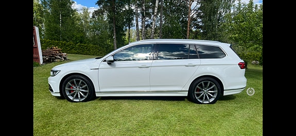 Volkswagen Passat 7 of 12