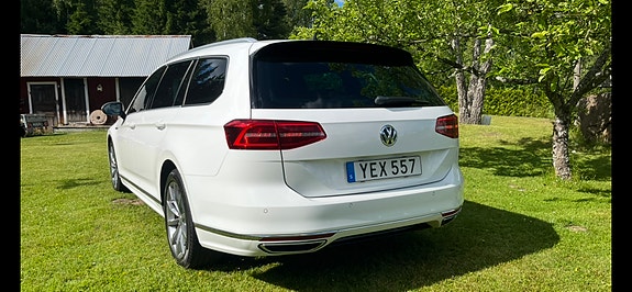 Volkswagen Passat 6 of 12
