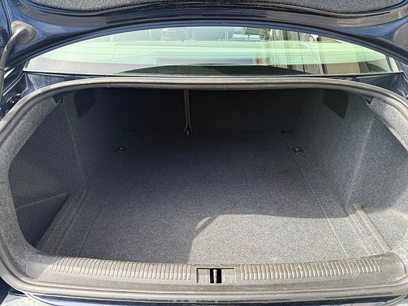 Audi A4 9 of 9
