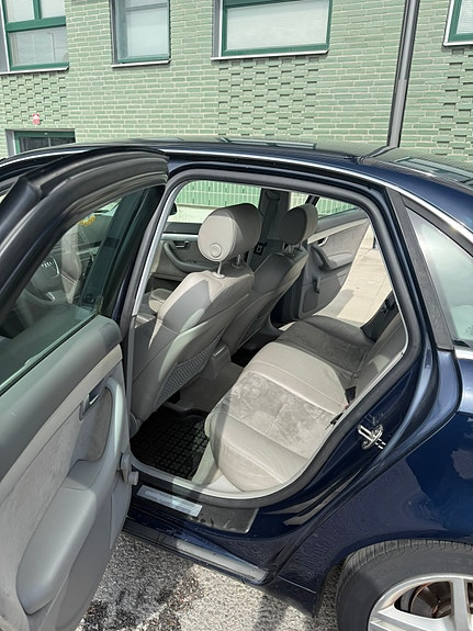 Audi A4 7 of 9