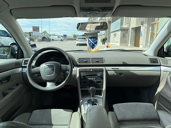 Audi A4 6 of 9