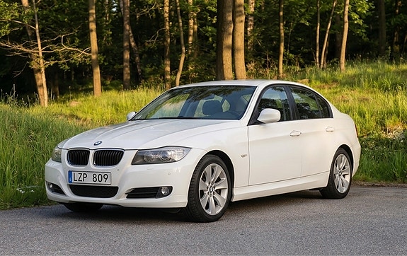 BMW 318i 2 of 4