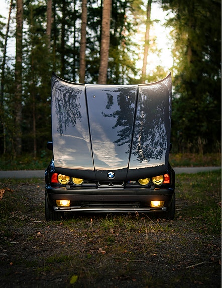 BMW M5 3 of 5