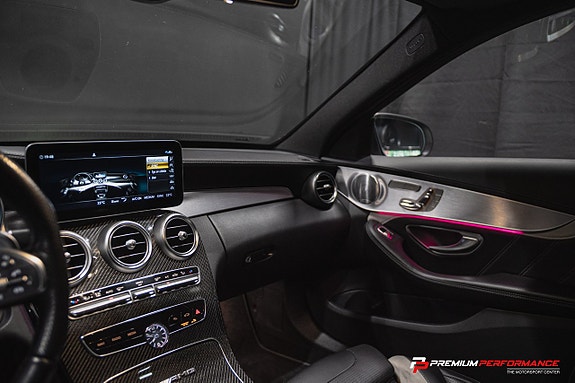 Mercedes-Benz C63 28 of 30