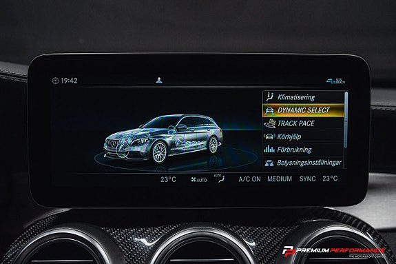 Mercedes-Benz C63 25 of 30