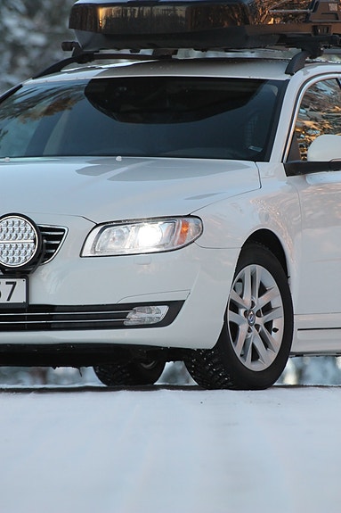 Volvo V70 3 of 4
