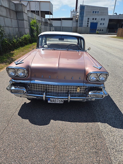 Pontiac 3 of 5