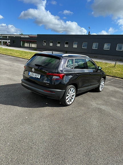 Skoda Karoq 2 of 6