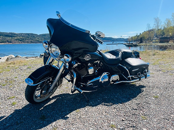 Harley-Davidson Road King Classic svart 2 of 29