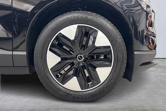 Volvo EX30 14 of 19