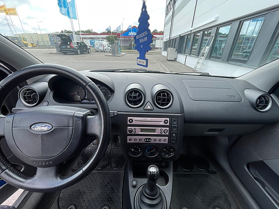 Ford Fiesta 5 of 5