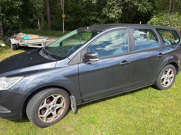 Ford Focus 2 of 5