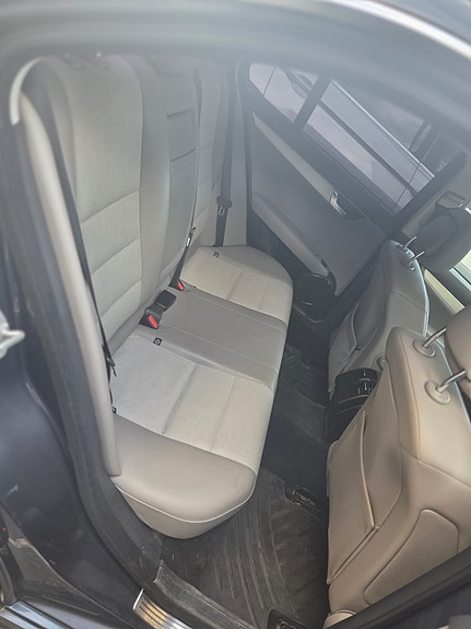 Mercedes-Benz C200 5 of 5