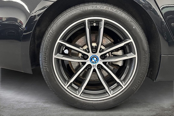 BMW 530e 15 of 18