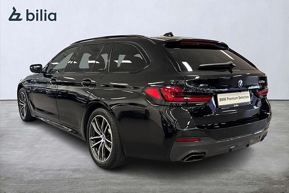 BMW 530e 2 of 18