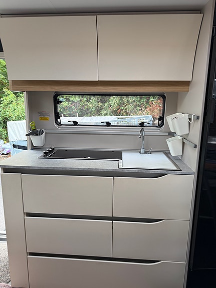 Adria Adora 573PT årsmodell 2021 – Mover, Cityvatten, Pluspaket & fuktgaranti 6 of 18