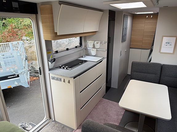 Adria Adora 573PT årsmodell 2021 – Mover, Cityvatten, Pluspaket & fuktgaranti 5 of 18