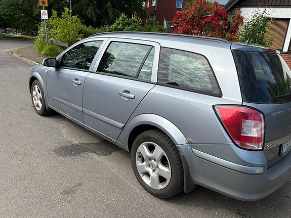 Opel Astra 3 of 5