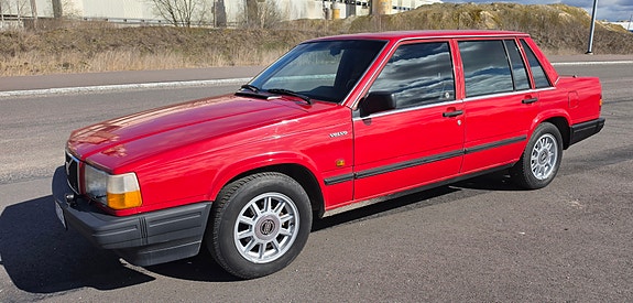 Volvo 740 2 of 5