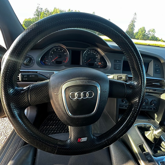 Audi A6 10 of 10