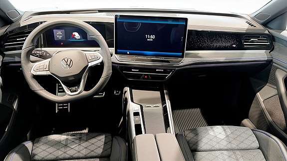 Volkswagen Passat 10 of 14