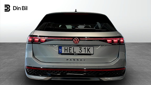 Volkswagen Passat 5 of 14
