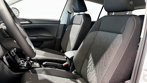 Volkswagen T-Cross 8 of 13