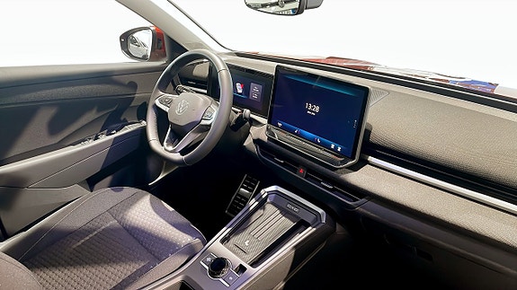 Volkswagen T-Roc 11 of 13