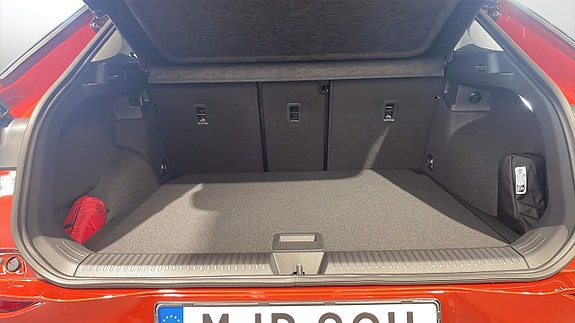 Volkswagen T-Roc 13 of 13