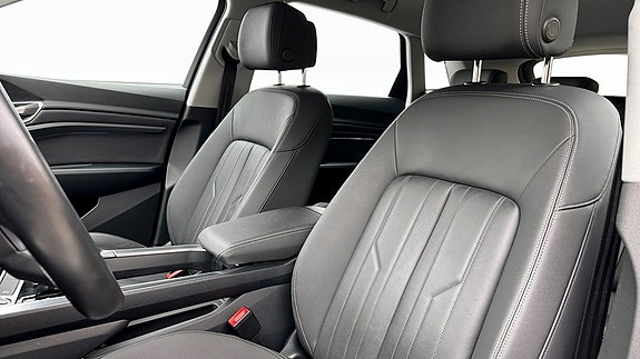 Audi Q8 e-tron 9 of 15