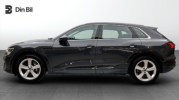 Audi Q8 e-tron 3 of 15