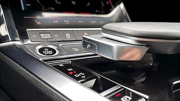 Audi Q8 e-tron 13 of 15