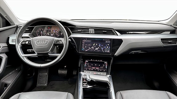 Audi Q8 e-tron 12 of 15